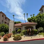 New Modern Apt, Vacation Or Long Stay
